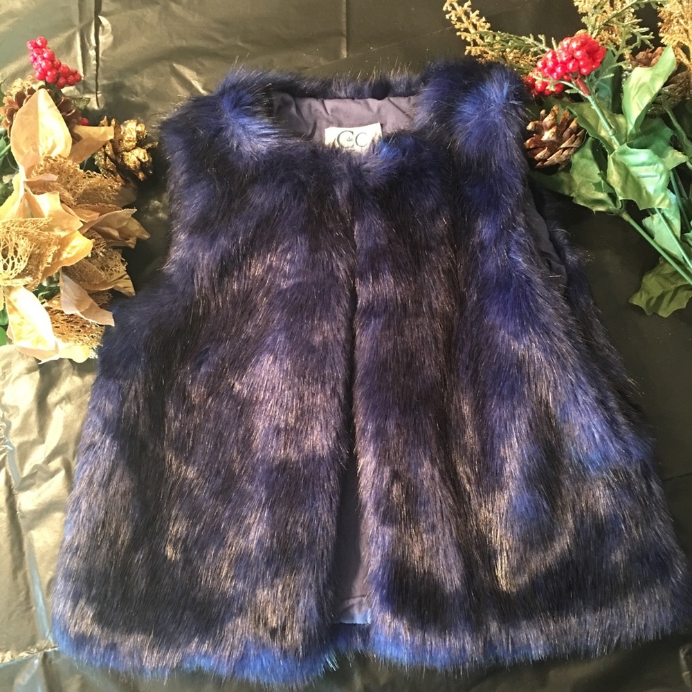 🆕🎀 C de C Faux Fur Baby Girl Vest Coat 4Y Blue - Picture 4 of 9